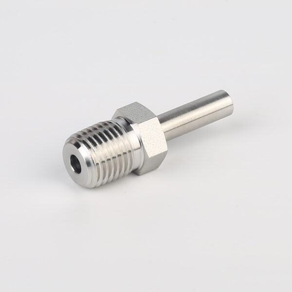 739 High Purity LMR Male Adapter Tube To Pipe Fittings And Adapters